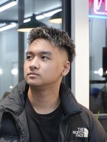 アストロ(ASTRO)&nbsp;メンズフェード×ホワイトメッシュ×ツイストパーマ