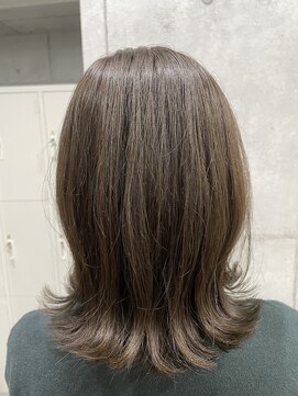 ネウィ 池袋(newi) オリーブベージュ