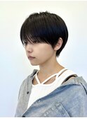 【白髪を無理に隠さず自然に整える】