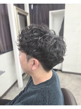 ノミネーション(Nomination) ツーブロショート×ゆるめスパイラル