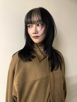 イェン(Yen.) レイヤーカットハッシュカットデザインカラーインナーカラー