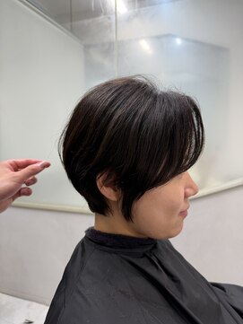 プラス(PLUS) 小顔見え大人ショート×艶髪
