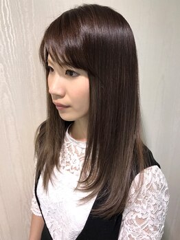 ルアナ ヘアーメイク(LUANA Hair Make)の写真/トレンドの弱酸性ストレートでハイライト/インナーカラー等していてもダメージレスで柔らかくまとまる髪へ