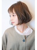 軽い束間の小顔ボブ