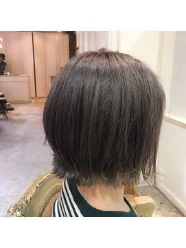 エイチ(H eitf) 【レトロボブ 外ハネ エイチ原宿/小島遥香】