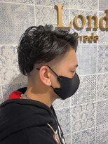 ロンド ストラーダ 心斎橋(Lond strada)&nbsp;【津賀　涼】大人カッコいい外国人風パーマ刈り上げビジネス☆