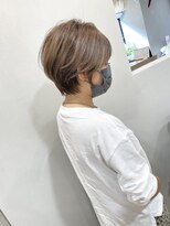 ヴィンス(vince)&nbsp;グレージュカラー/髪質改善丸みショート