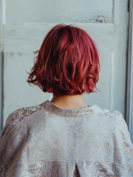 ディンプル 越谷駅前(DiMPlE) 個性派ピンクレッドカラー