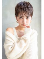 メゾンバイハバナ(maison by HAVANA)&nbsp;大人かわいいフェザーバングカーキグレージュミディアムウルフ