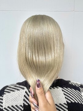 カリーナコークス 原宿 渋谷(Carina COKETH) ベージュ/ダブルカラー/インナーカラー/イヤリングカラー