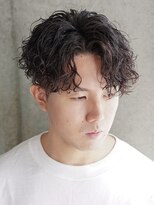 アルファ 新宿(alpha)&nbsp;フェザーパーマ/ブルーブラック/刈り上げセンターパート[新宿]