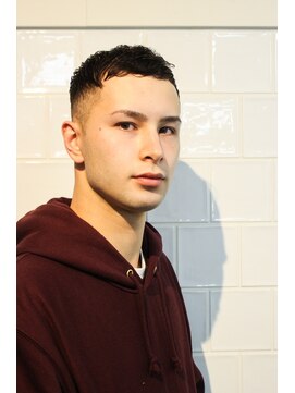 メリケンバーバーショップ トーキョー(MERICAN BARBERSHOP TYO) MEN'SHAIRツーブロック束感ショート波巻きハイライト3