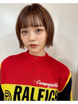 アイトーキョーエス 渋谷(AI TOKYO S) 斜めバング/シルキーベージュ/ブラントカット[渋谷駅]