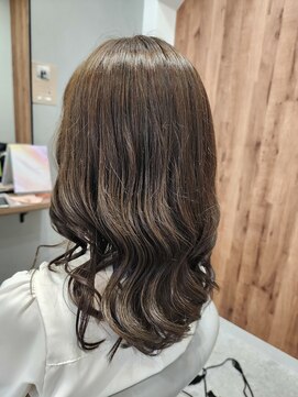 ハイレート ウニクス川越店(Hairate) [Sekiguchi] イルミナオーシャンのアッシュブラウン
