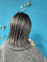 フルーク(Fluke) バレイヤージュウルフグレー