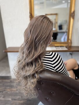 フリーク 石岡店(FREAK) 全頭ブリーチ【ミルクティー系】