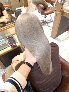 ヘアリゾートエーアイ 新宿西口店(hair resort Ai) ペールシルバー
