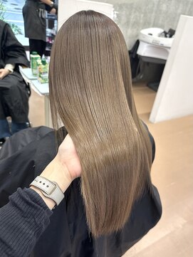 ヌエン 渋谷(NU/EN) ミルクティーブラウン