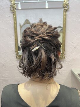 ハーフアップ【西武新宿駅】【駅近徒歩1分】