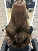 オリーブベージュ　マット　赤み無しカラー　透明感カラー