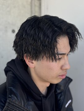 スウェル 稲毛店(Swell) MEN’S HAIR/サーフカール/刈り上げセンターパート/ツイスト