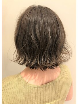 ビーハイブ 一番町店 アヴェダ(BEHIVE) 切りっぱなしボブ×アッシュグレージュ