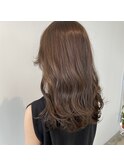 ○透明感と柔らかさのミルクティーベージュ
