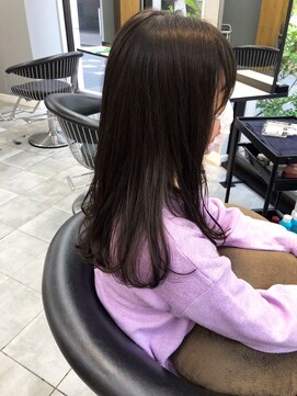 カーサ バイ ハミュウ たまプラーザ(CASA by Humium) 20代30代40代◎艶感ストレート×アッシュグレージュ◎透明感