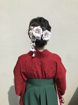 エミュー ラ ピエス(emu la piece) 定番のルーズにまとめましたヘアー