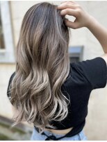 サーティーン(THIRTEEN) 【20代】外国人風カラー☆THIRTEENオリジナルバレイヤージュ☆