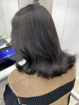 シーン(seen)&nbsp;【顔まわりレイヤー×オリーブグレージュ】ふんわりカール