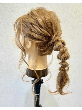 ムーン バイ ケンジ(moon by KENJE) 【hinari】#ヘアセット #編み下ろしヘアアレンジ