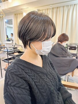 トッカ ヘアアンドトリートメント 難波店 小顔似合わせカット愛されクールショート20代/30代40代50代/難波