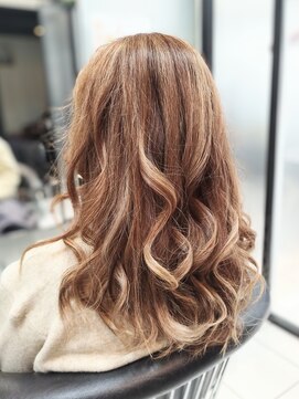 ヘアースタジオ ジェイワン(hair studio J ONE) 30代40代50代透明感ベージュ白髪ぼかしブリーチオン脱白髪染め2