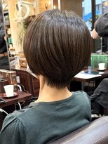 キャラ 池袋本店(CHARA)&nbsp;大人小顔ひし形くびれショートボブ【池袋/白髪ぼかし/ショート】