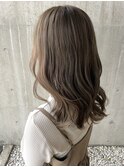 ベージュカラー