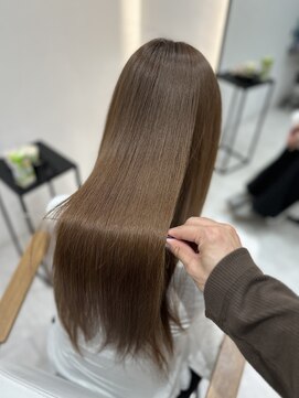 ジーナ 博多筑紫口(Zina) 赤み消しナチュラルベージュ×艶髪 髪質改善Tr【福田れん】