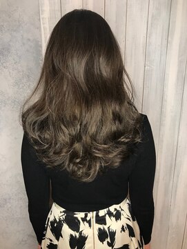 ヘアサロン アティリー(Hair Salon Attirer) 西梅田/ボブ/グレーベージュ/白髪ぼかし/ハイライト/ベージュ