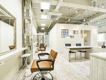 ソット ヘアープロデュース(SOTTO HAIR PRODUCE)の写真/【春日ザ・モールすぐ】寛げる癒し空間×大人女性の魅力を引き出す似合わせ技術に感動♪[お子様同伴OK]