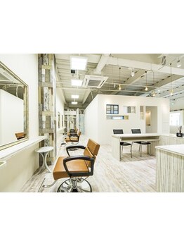 【春日ザ・モールすぐ】寛げる癒し空間×大人女性の魅力を引き出す似合わせ技術に感動♪[お子様同伴OK]