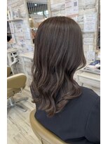 フゥカ 売市店(fuka)&nbsp;ハイライトたっぷり！オリーブグレージュカラー