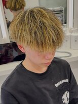 ルースト 心斎橋店(ROOST) 刈り上げセンターパート/波巻きツイストスパイラル/心斎橋