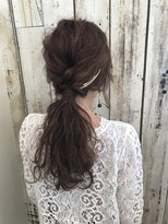 リノ(Lino)&nbsp;編み込みローポニー