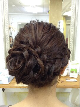 ヘアアンドメイク ゼン ヨコハマ(Hair&Make ZEN YOKOHAMA) 寄せた毛束でお花をこさえました夏 Hair&Make ZEN