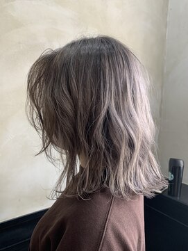 キャブ(cab) グレージュカラー