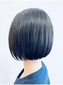すっきりとしたシンプルボブスタイル。