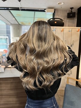 ラフ(LAFF) #ショコラアッシュ#ヘルシースタイル#ふんわりカール