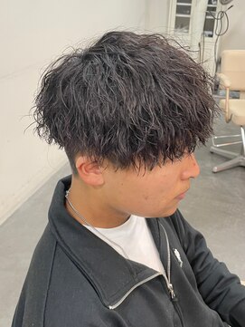 バース バイ ハピネス(BIRTH by happiness) 縦落ちツイストスパイラルパーマ　men'sパーマ　メンズパーマ