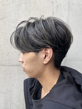 タム(tam) ナチュラルハイライトカラー！