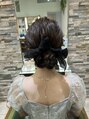 コム(com by neolive)&nbsp;結婚式でのお呼ばれヘアなどのまとめ髪が得意です！
